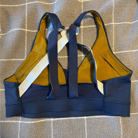 Brooks Sports Bra - Picture 4 of 4